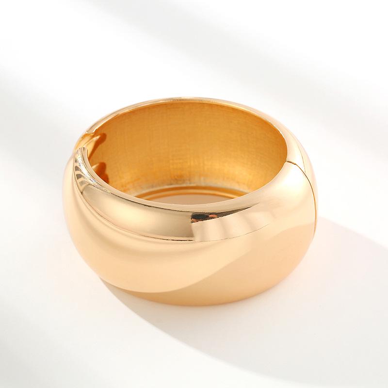 Classic Drum-shaped Spring-Opening Wide-edged Alloy Bangle