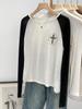 Women's Retro Color Block Crew Neck Long Sleeve Cross Print T-shirt for Autumn/Winter