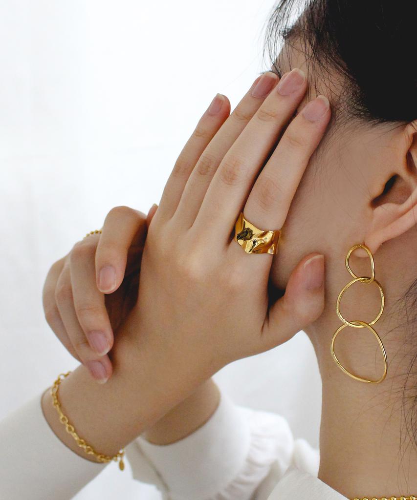 Madin'Ly Re Onde Ring