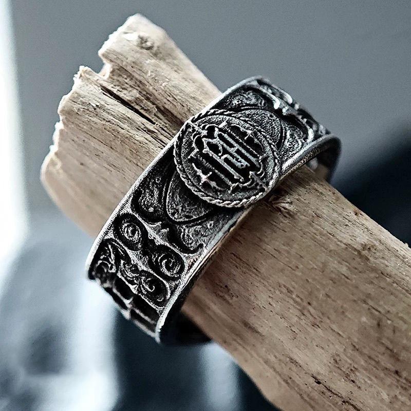 Retro Personality Ancient Silver Color Hollowed-Out Relief Crown Rings For Women Men Halloween Gothic Jewelry