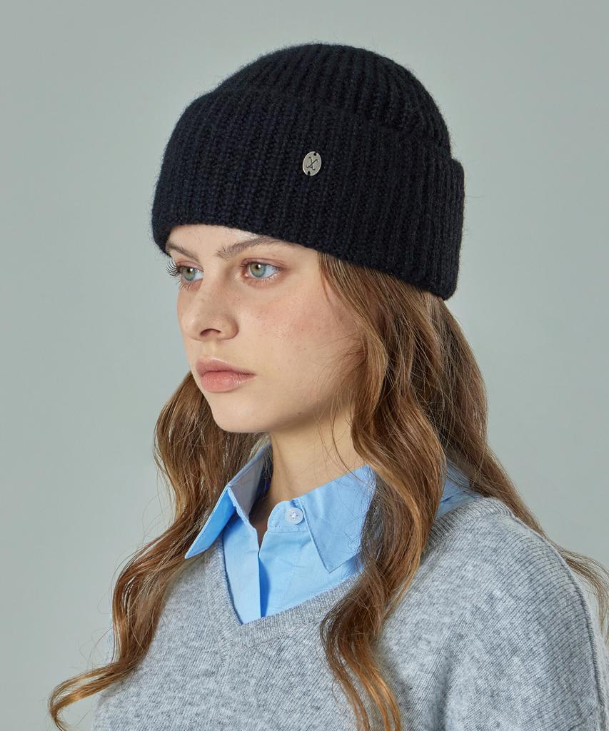 Bajal Va Curved Oval Metal Washed Beanie Black