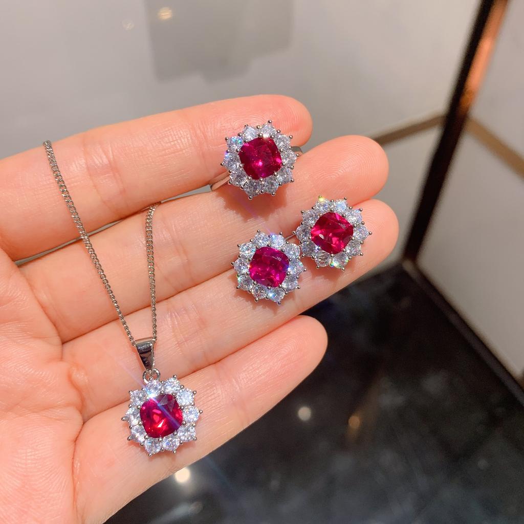 Jewelry Tide Simulation Red Corundum Gem Set