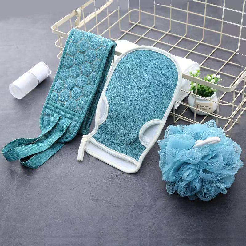 

Three-Piece Back Scrubber Set: Includes Back Scrubber, Gloves, and Bath Flower for Men s and Women s Bathing.