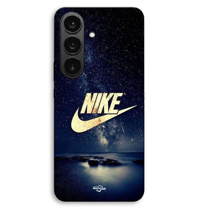 Coque - MANIACASE - Samsung Galaxy S26 - Silicone TPU - Nike logo doré - Noir nuit étoilé noir