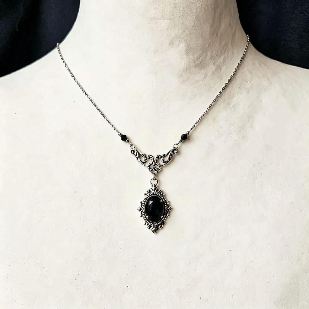 Collana Vittoriana Gotica con Pietra di Vetro Rosso Intenso e Catena a Croce per Donna
