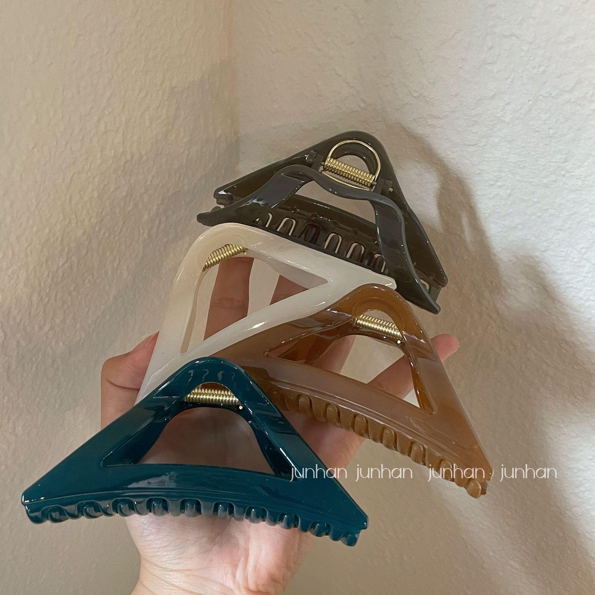 

Korean Acrylic Triangle Hair Claw Clip for Women
