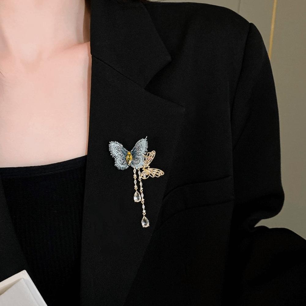 Vintage Butterfly Tassel Brooch Metal Banquet Clothes Metal Pin Zircon Luxury Badge Pin Girls