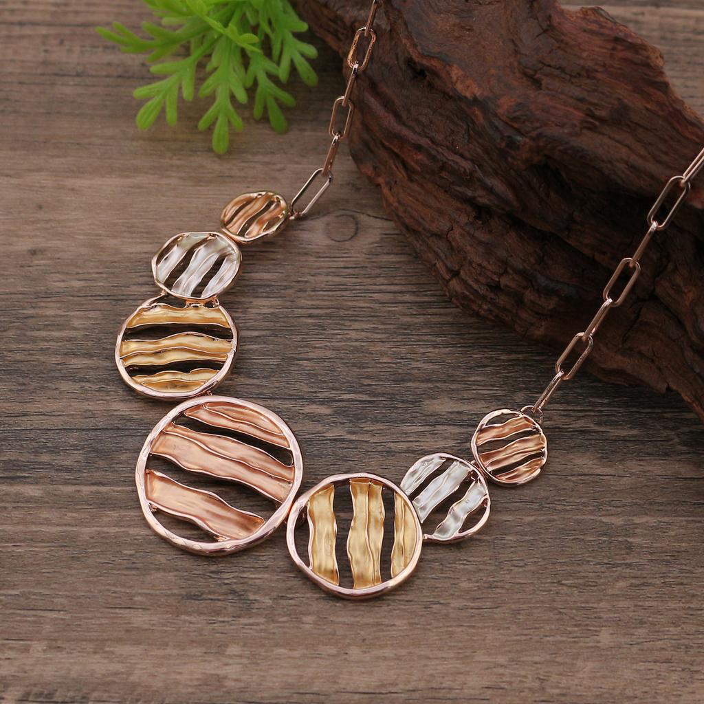 Enamel geometric starfish necklace, women's simple high-end irregular flower necklace