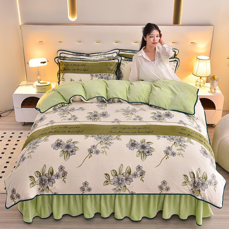 New Milk Velvet Bedding Set of Four Winter Thick and Warm Double-sided Velvet Bed Skirt Duvet Cover Pillowcase