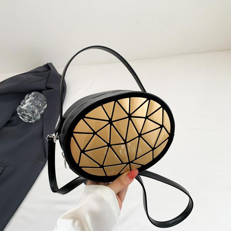 Stylish Pu Material Chic Round Shoulder Bag Ideal For Everyday Streetwear чёрный