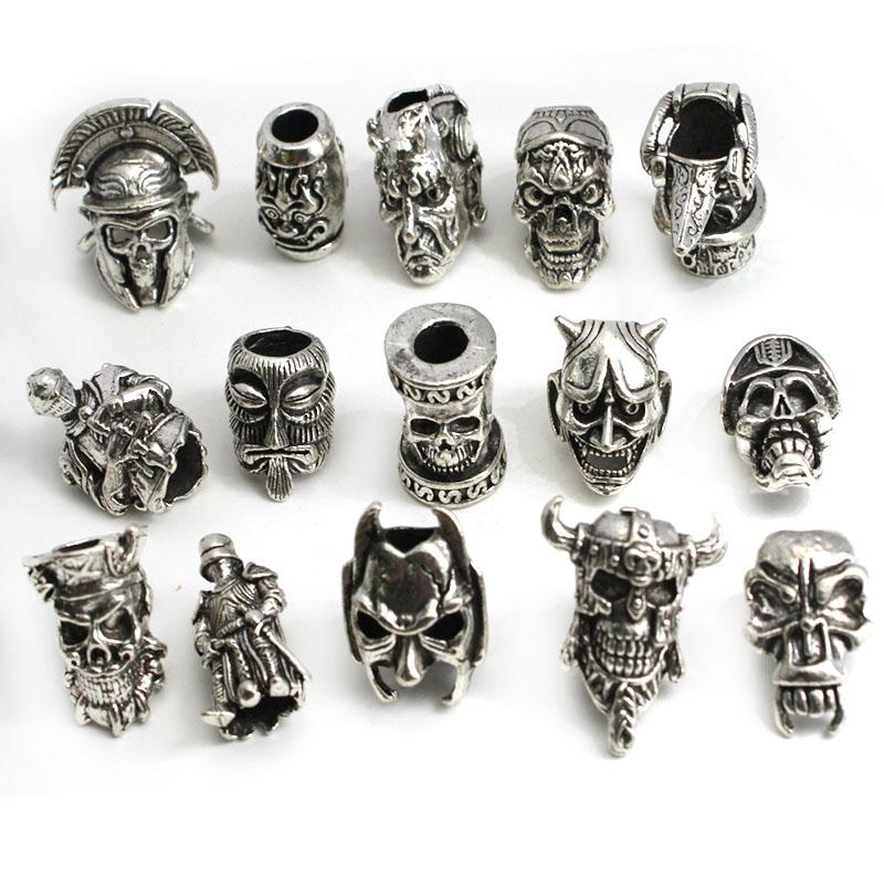 2 Stück Totenkopf Krieger Helm Abstandshalter Perlen Anhänger Haarzopf Dreadlock Bartperlen Paracord Seil Messerperlen für Armband DIY Schmuck