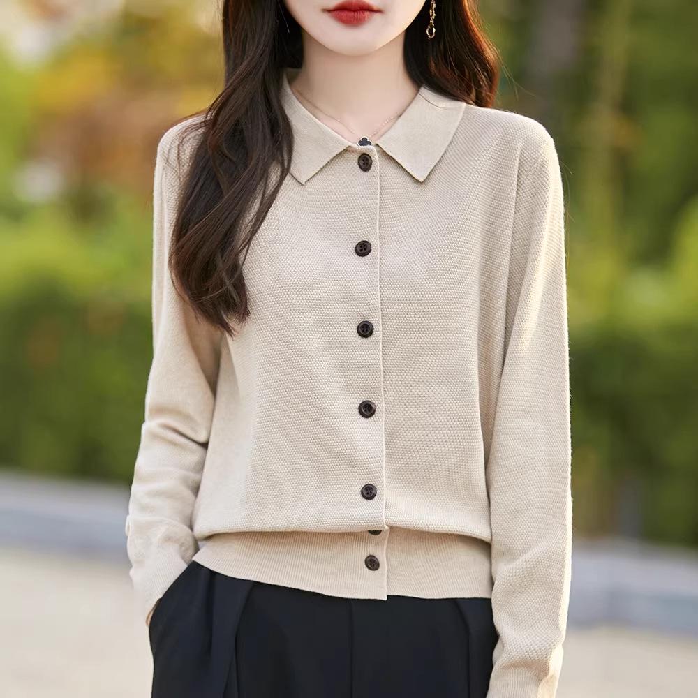 Osmanthus Stitch Doll Collar Cardigan: Sweet, Retro, Age-Defying Knit for Spring and Autumn.