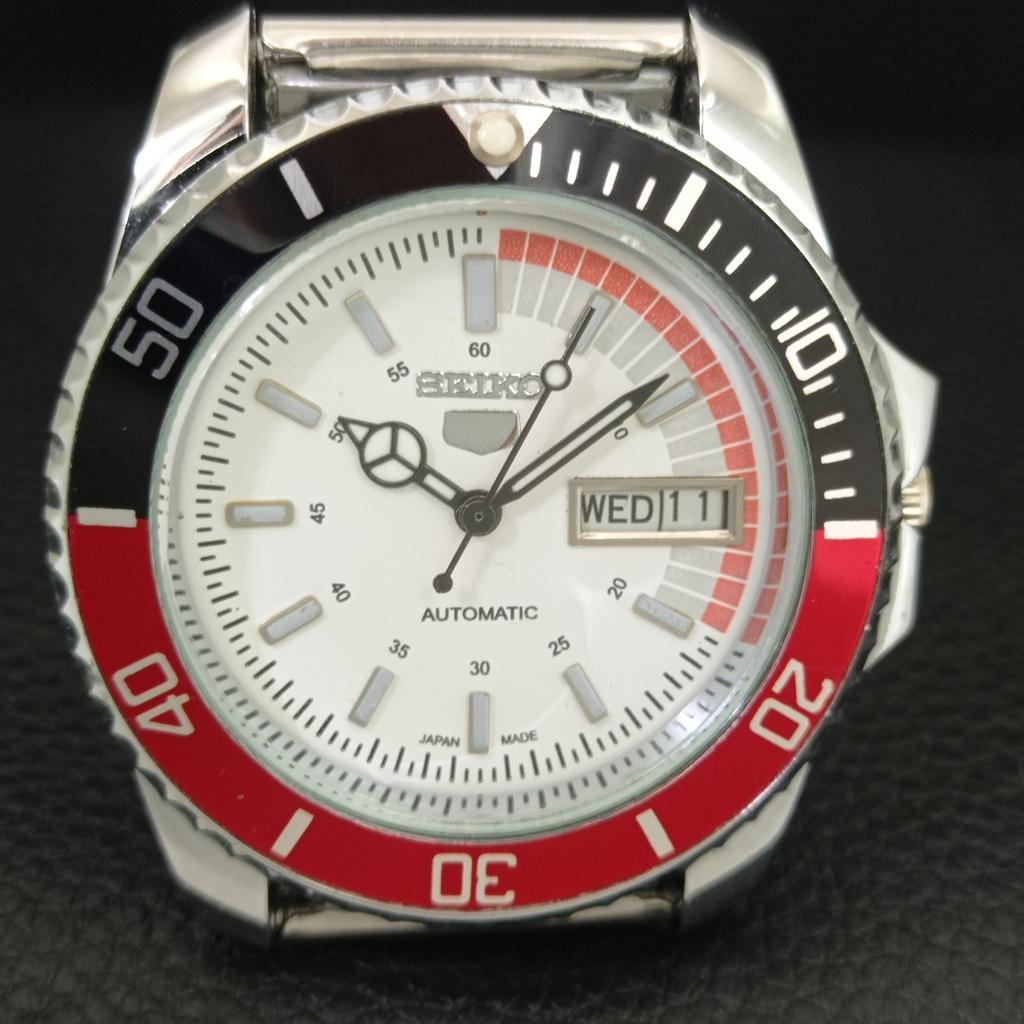 VINTAGE SEIKO 5 AUTOMATIC REFURBISHED JAPAN MENS MOVABLE BEZEL WATCH A443315-1