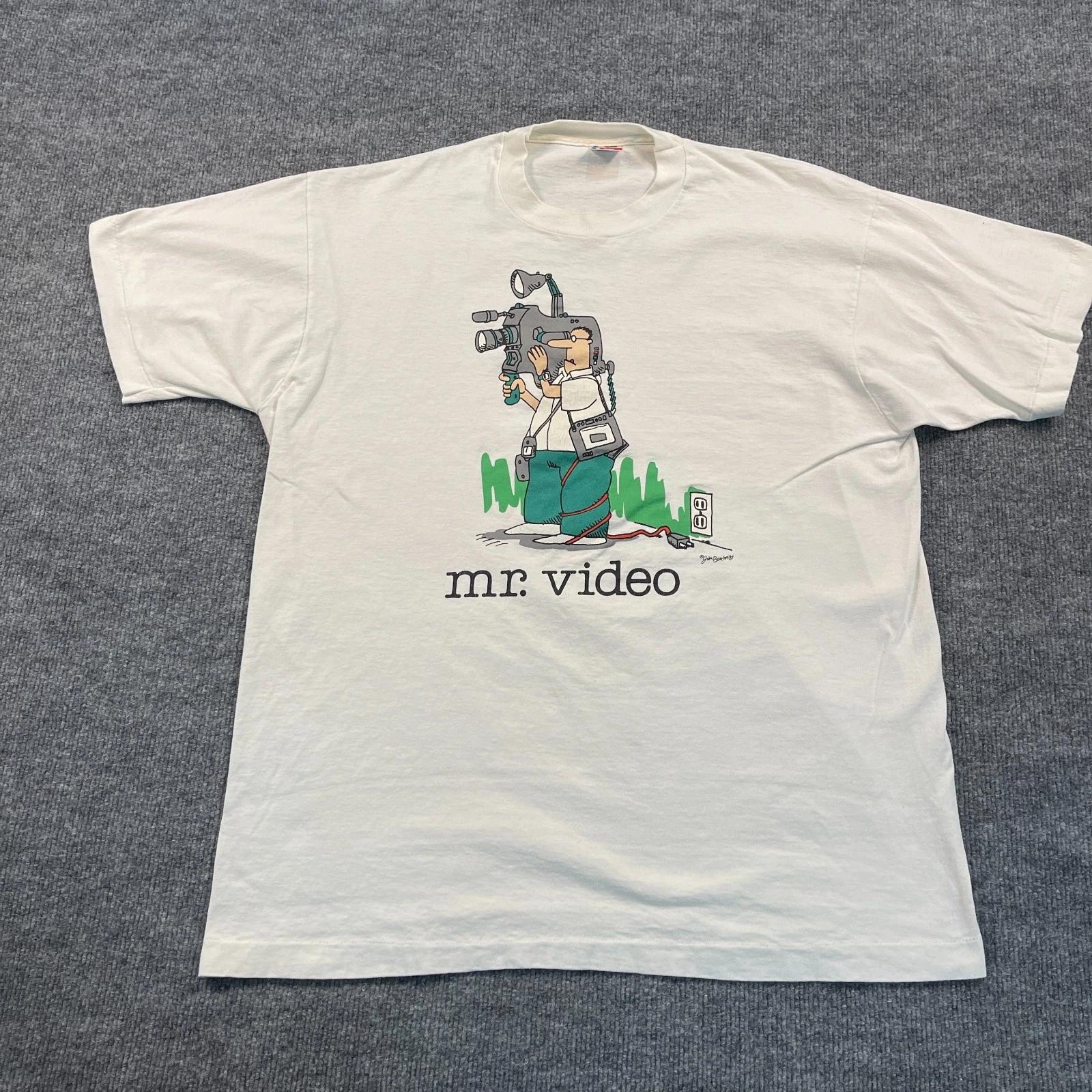 

Vintage 1987 Jim-Benton Funny Cameraman Mr. Video Shirt Large 22x29 White 4XL
