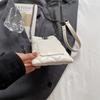 Borsa per Cellulare Teschio da Donna a Rombetti con Catena a Spalla Crossbody