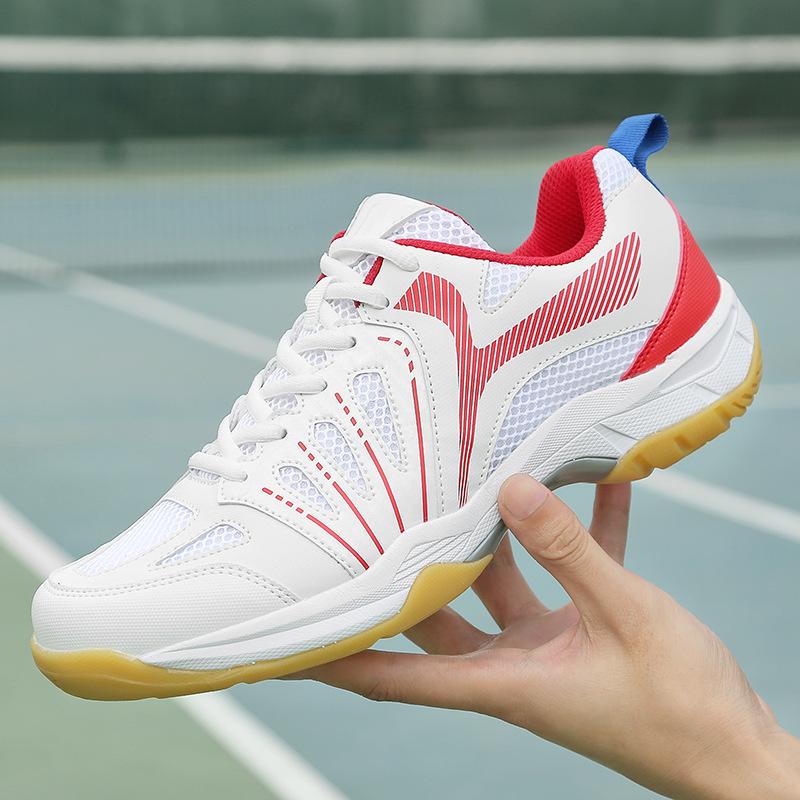 2026 Black Red Men Badminton Shoes Couple Outdoor Breathable Outdoor Unisex Sneakers Handball Women Professional Sport Shoes