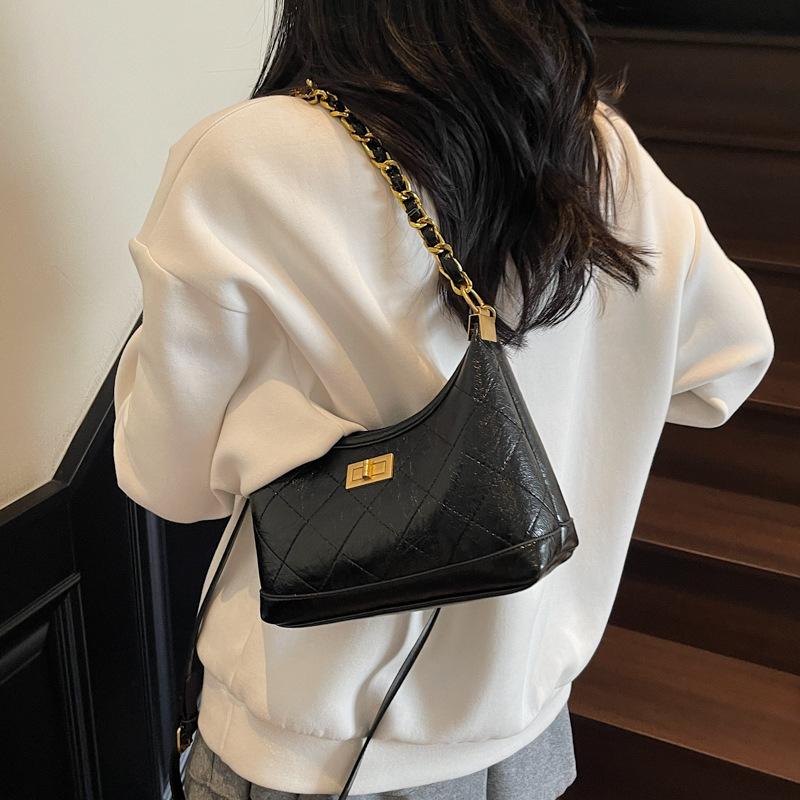 Bag Women's Commuter Crossbody Bag 2025 Autumn and Winter New Fashion Shoulder Bag Rhombus Retro Underarm Women's Bag