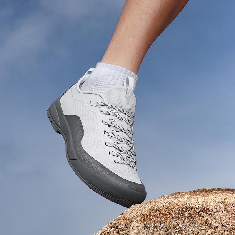 Breathable ultra-thin outdoor hiking mountaineering bird shoes lt lightweight non-slip sports casual tide shoes