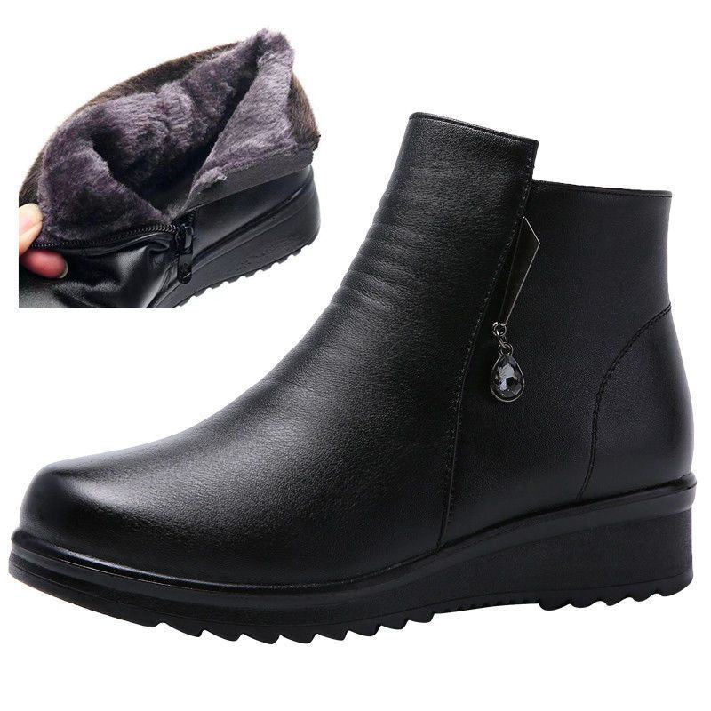 Mom Short Boots Warm and Fleece Flat-bottomed Non-slip Leather Shoes Women's Winter Middle-aged and Elderly Boots Fluffy Elderly Cotton Shoes Flat H