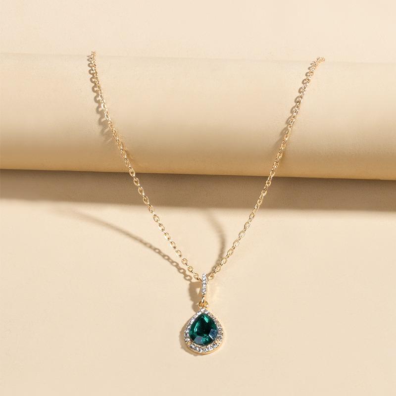 Grandmother Green Crystal Necklace Popular Jewelry Water Drop Pendant Court Vintage Collarbone Chain Accessories Women