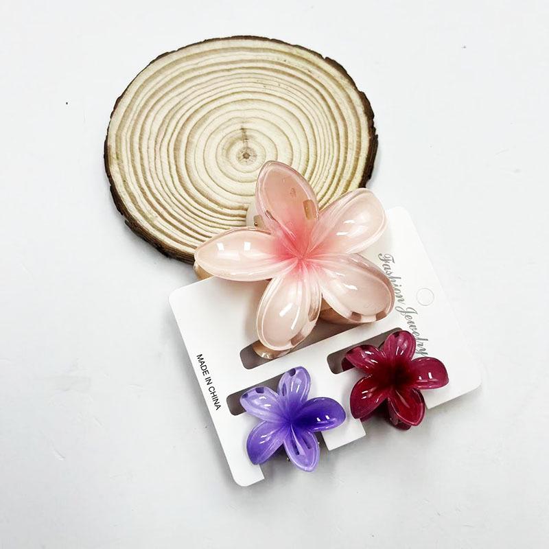 Sada skřipců do vlasů s frangipani: Květinové vlasové doplňky s imitací mramoru pro módní svátky