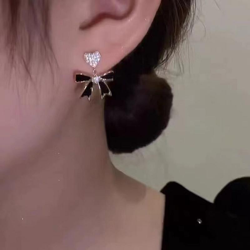 French Retro Romantic Zircon Heart Bow Pendant Dangle Earrings 2026 Fashion Jewelry Wedding Party Luxury Accessories For Women's