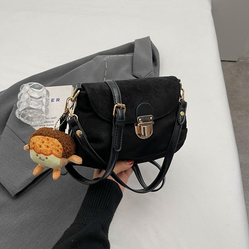 Retro Underarm Bag Women's New Fashion Versatile High-end Texture Matte Niche Shoulder Messenger Bag