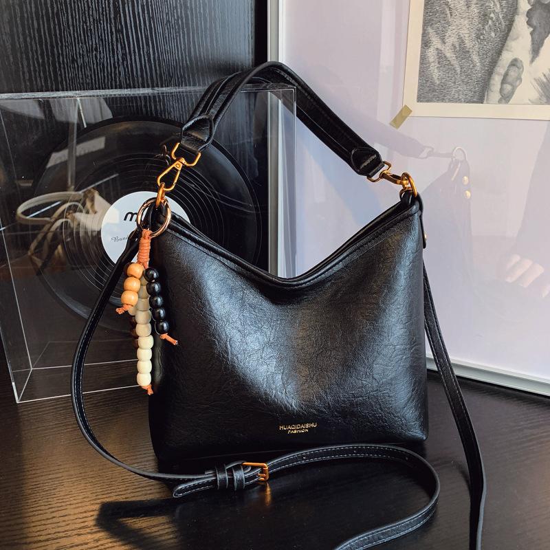 High-end, Niche Soft Leather Large Bag, Fashionable and Versatile Single-shoulder Crossbody Bag, Commuter Tote Bag