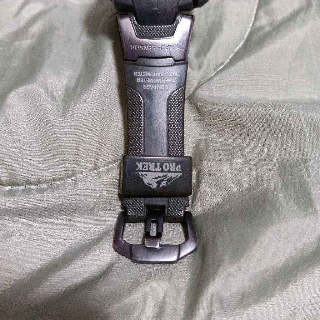 Used CASIO PRO TREK Triple Sensor Tough Solar PRG-110CJ