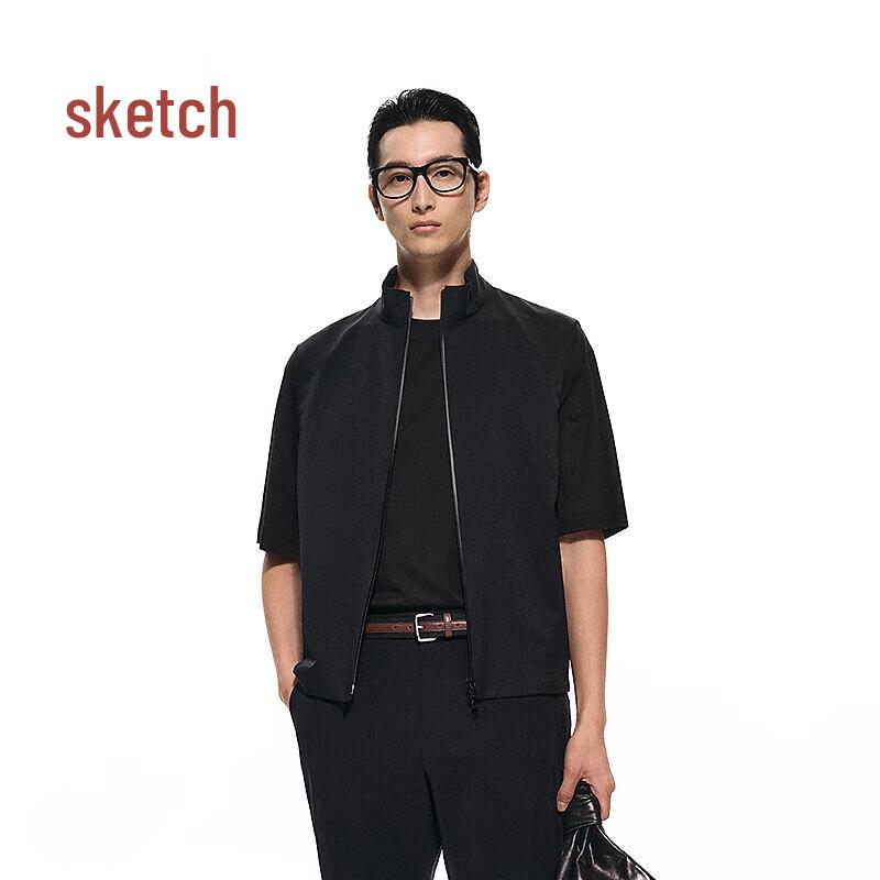 

Мужской однотонный жилет приталенного силуэта со стойкой L