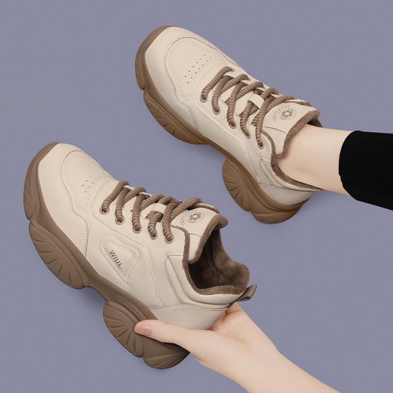 Thick-soled Non-slip Versatile Autumn and Winter Women's Travel Shoes Heightening Soft-soled Comfortable Sports Shoes