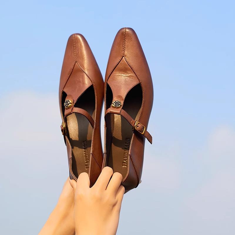 French Retro Camellia Mary Jane Women's Shoes Spring and Autumn Leather Brown T-word with Thick Heel Single Shoes Medium Heel Small Leather Shoes