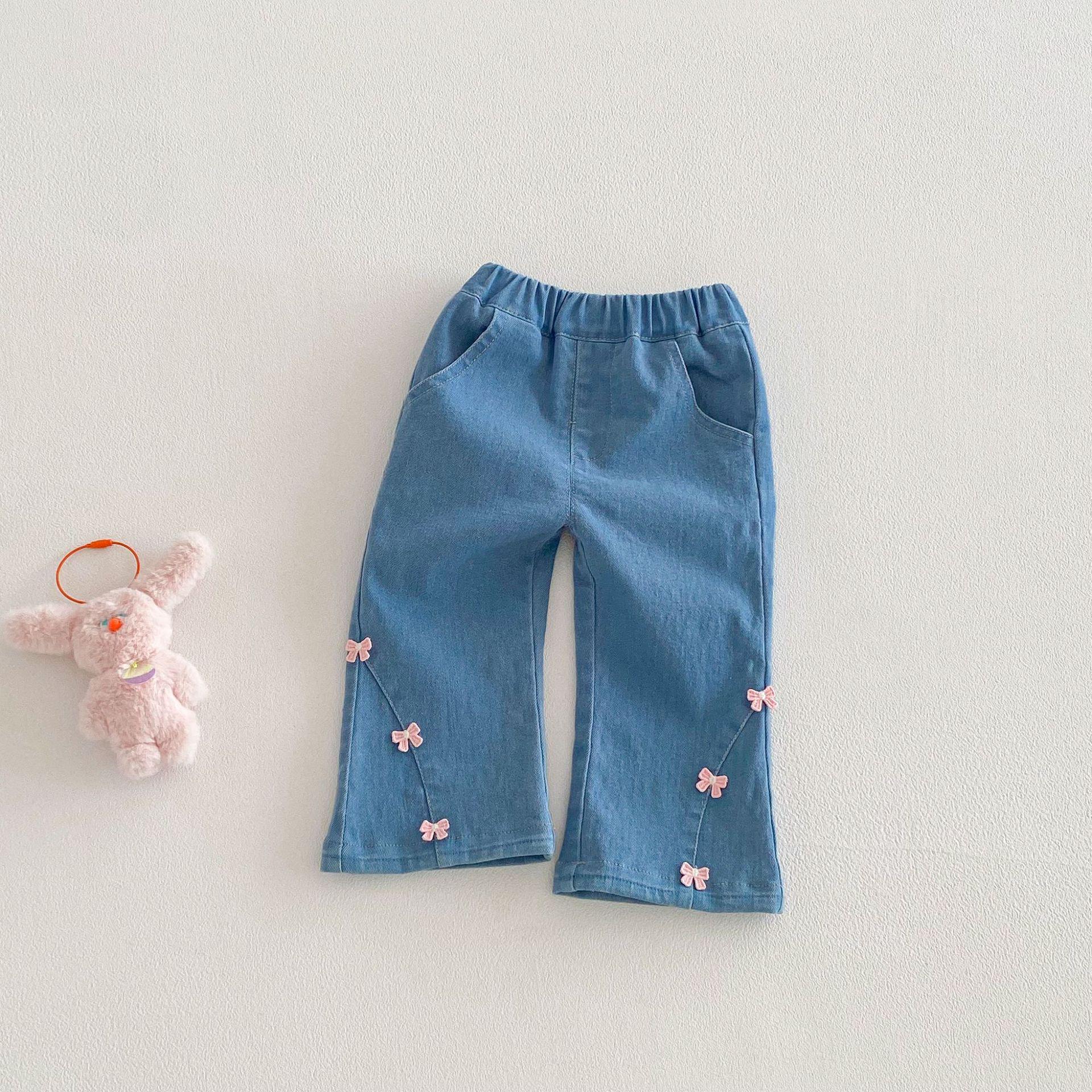 Очаровательные джинсы-клеш с бантиками для девочек - коллекция весна 2026 100