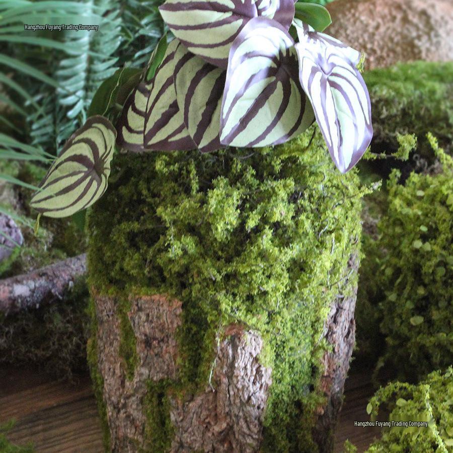 Forest Style Artificial Tree Stump with Moss Bark - Kindergarten and Country Style Decorative Ornament, Perfect for Landscaping or Inserting Flowers.