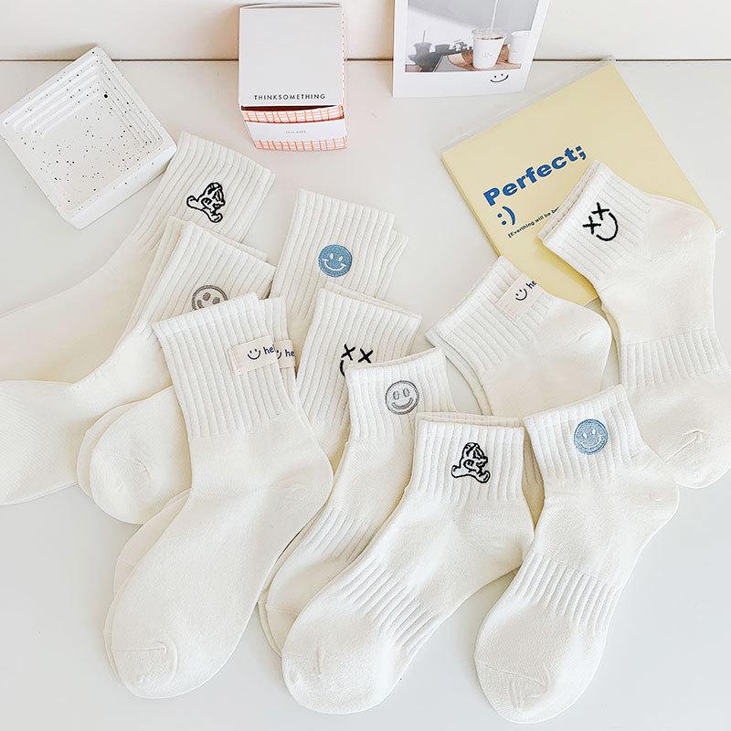 Women's Korean Style Smiley Embroidered Mid-Calf Sports Socks - Odor-Resistant & Sweat-Absorbent