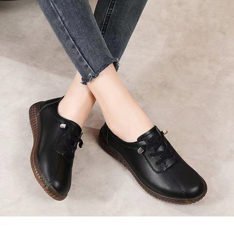 

Мягкая кожаная обувь для мам, мягкая подошва, дышащая, маленькие кожаные туфли, женские новые маленькие белые туфли, повседневные, нескользящие, подошва из бычьей жилы, осенние ленивые туфли 35 чёрный