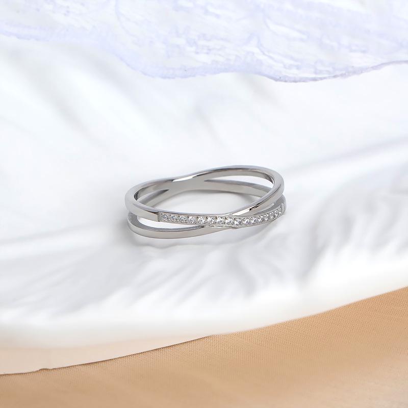 Elegant 2022 Korean Titanium Steel Diamond Ring for Women - Light Luxury with Unique and Exquisite Design
