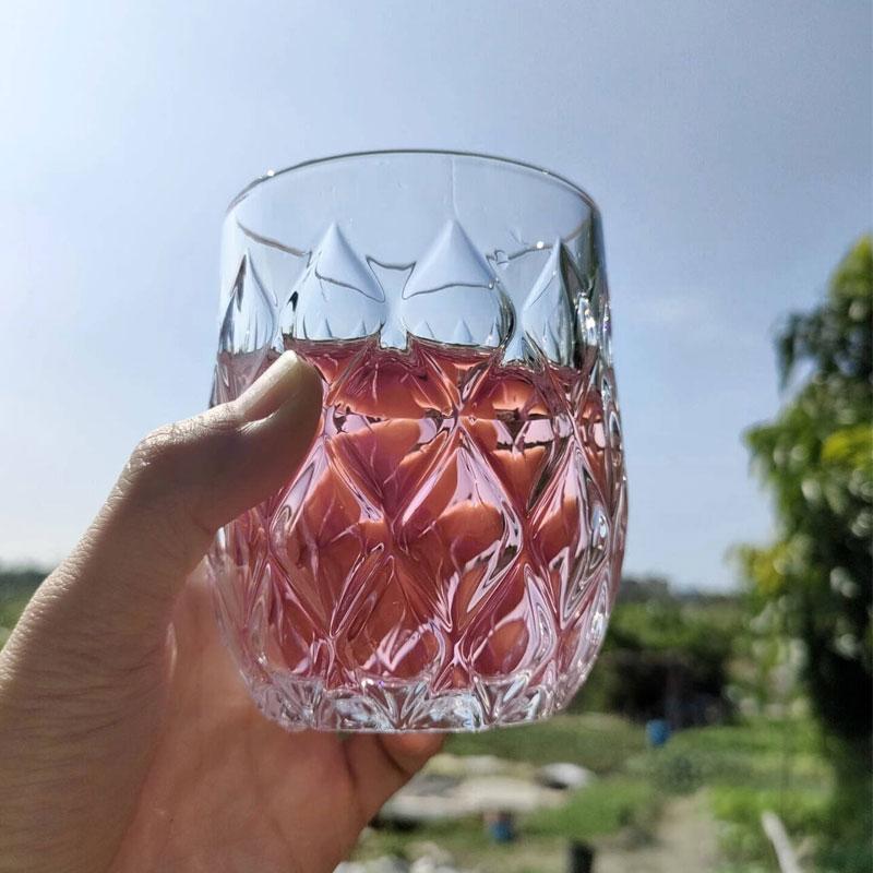 Two Differentially Sized Carved Glass Cups Exquisitely Carved Transparent Glass Daily Drinking Cups Festival Gifts for Friends