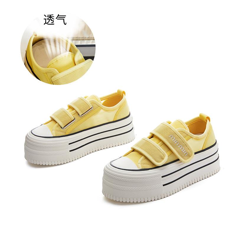 

New platform white shoes women s 2025 summer mesh breathable muffin shoes casual versatile single shoes Velcro women s shoes 40 жёлтый