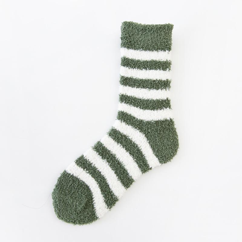 5/10 Paar Lässige Winter Verdickte Gestreifte Korallenfleece Socken für Damen Fleecegefüttert Warme Haus Schlafsocken Mittlere Wade Plüsch Boden Socken Überzieher