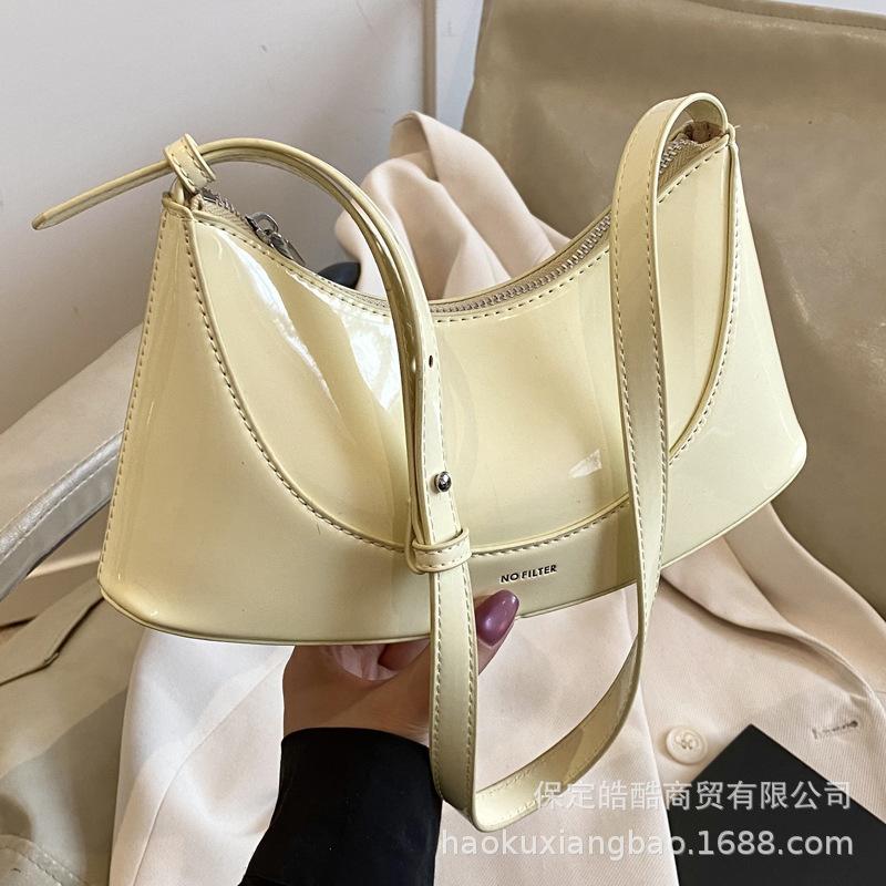 Premium sense of foreign style small bag women's summer 2025 new fashion niche design messenger bag women's shoulder armpit bag