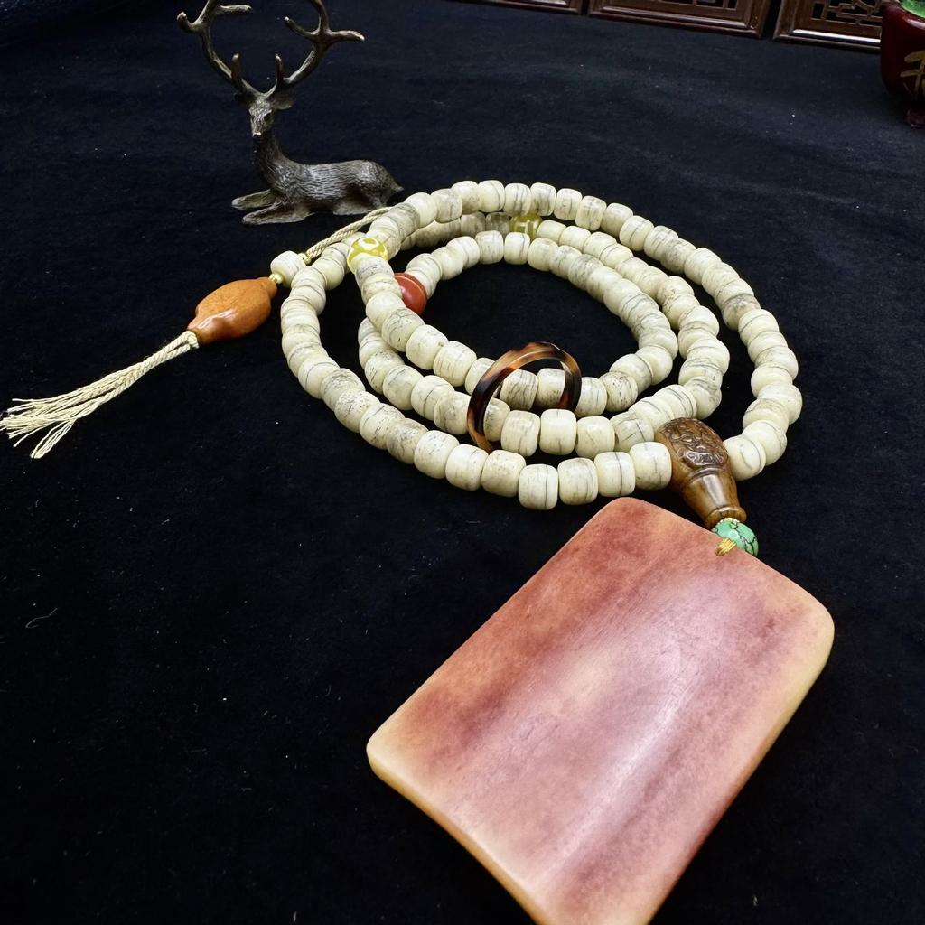 Tibetský Jak Kost Imitace Qiu Roh Dzi Korálkový Náhrdelník s Kaviárovým Vzorem - Unisex Budhistické Růžencové Doplňky.