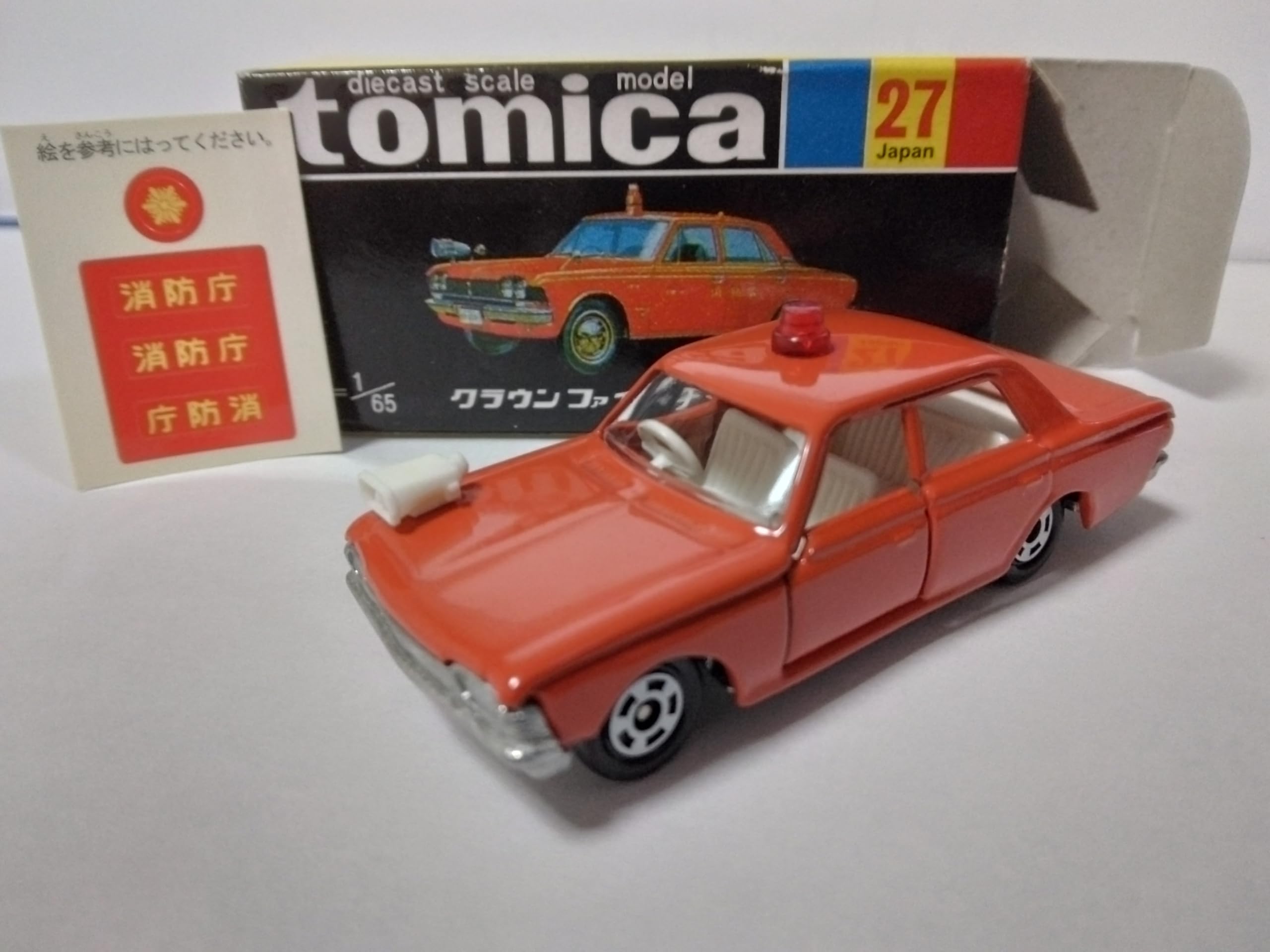 

Масштабная модель Tomica Crown Fire Chief, сделанная в Китае, 1/65 красный