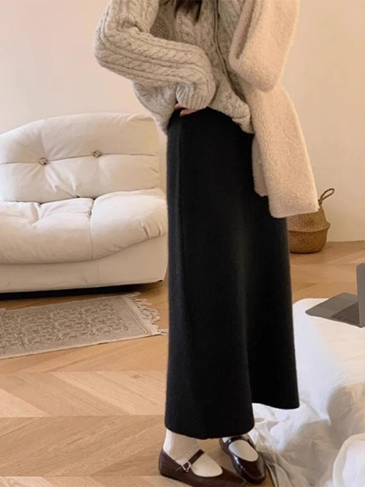 

Women s Mid-Length White Cashmere Pencil Skirt with High Waist and Raccoon Fur Knit for Autumn and Winter M