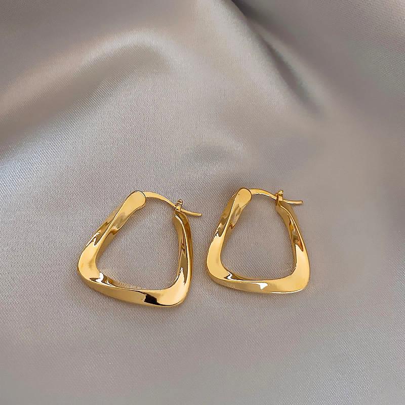 Hollow Metal Circle Earrings Niche Personality Fashion Earrings Simple Temperament Earrings