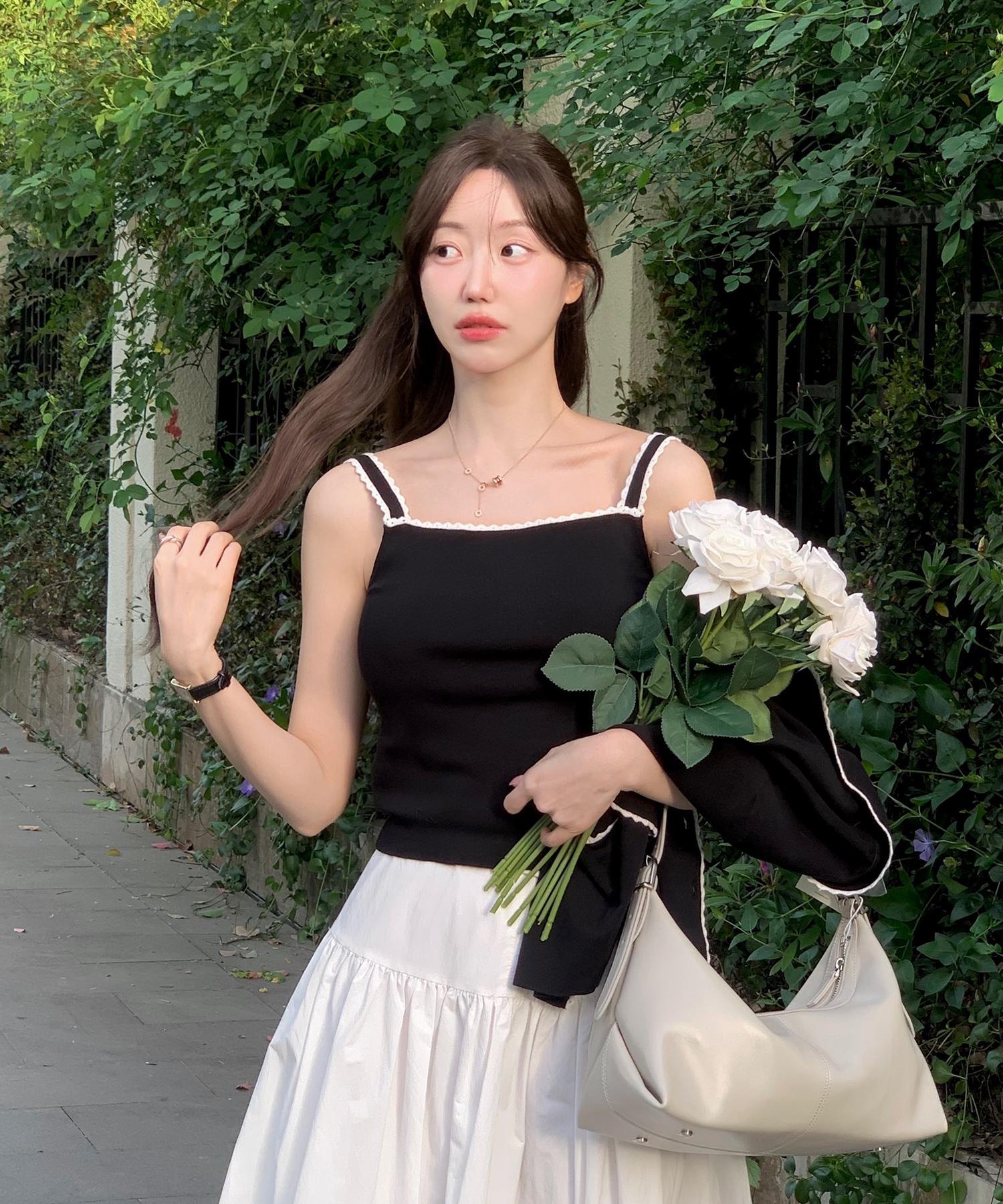Basica Frill Pattern Sleeveless_2 Colors Black/S