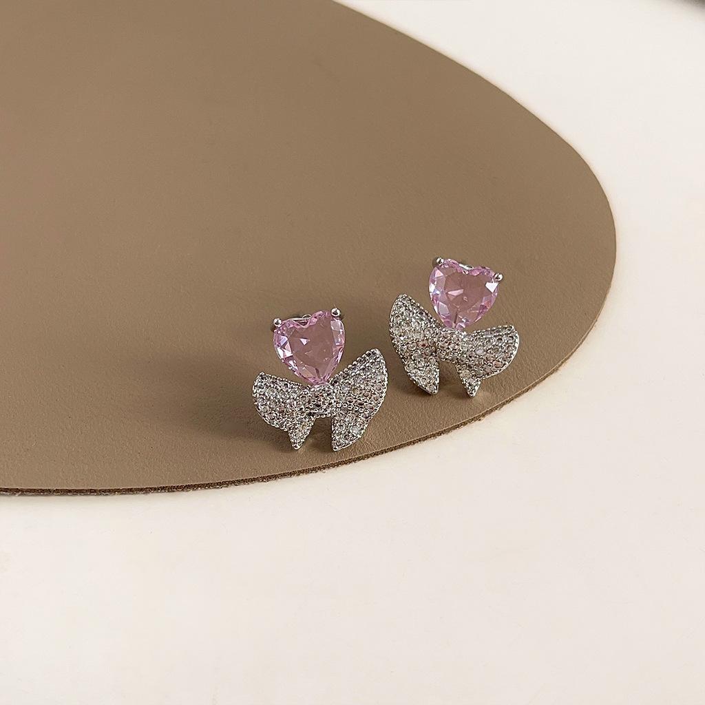 Temperament Pink Zircon Heart Earrings, Niche Fashion, Sweet Bow Earrings, Personalized and High-end Earrings