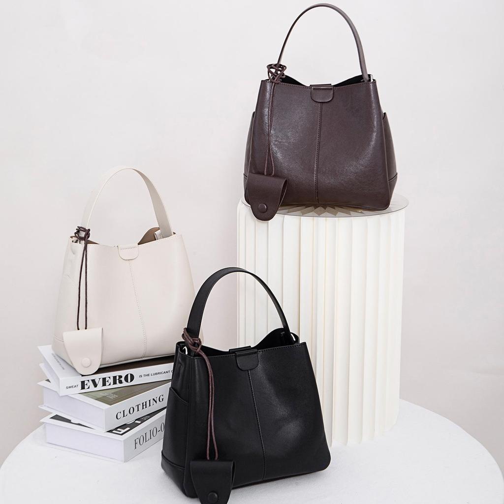 Women's Large Capacity Genuine Leather Drawstring Bucket Bag - Korean Style Fashionable Tote for Commute