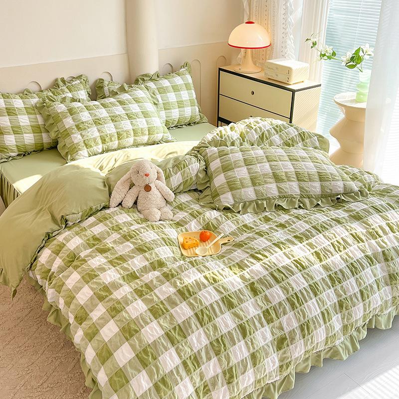 Bedding Four-piece French Lace Quilt Cover Sheet Pillowcase