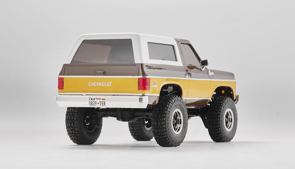 PLATZ FMS Scale Realistic RC Finished Model Chevrolet K5 Blazer Brown Electric Radio Control FMS12403RTRBR 1/24